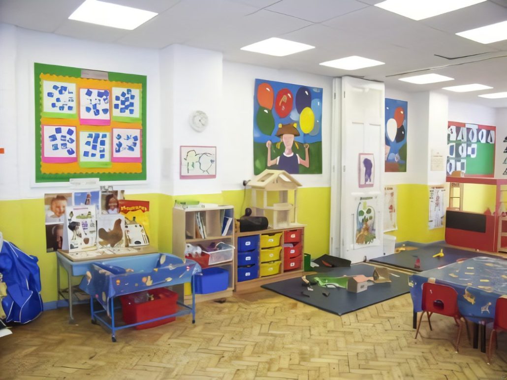 Guarderías alemanas proponen crear sala donde niños puedan participar en juegos sexuales