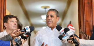 Congresistas de Nueva York y California buscan proteger derechos de inmigrantes detenidos