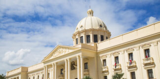 Ejecutan cambios en Agricultura, Mujer y director de Impuestos Internos