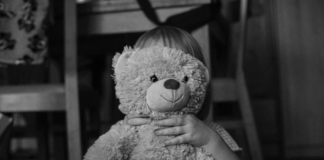 Educación reforzará regulación de guarderías tras maltrato a niña de dos años