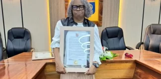 Martha Candela es reconocida como hija distinguida por la alcaldía de La Romana