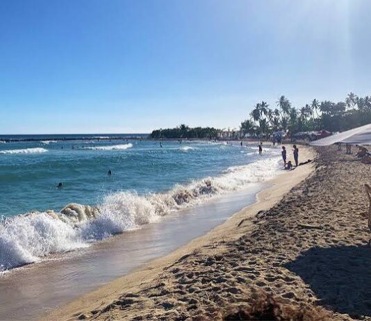 El Ministerio de Turismo desautoriza obstruir el libre acceso a la playa de Juandolio