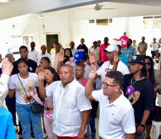 Miguel Vargas Maldonado juramenta nuevos dirigentes del PRD en San Pedro de Macorís