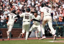 Rafael Devers guía a Gigantes con jonrón de tres carreras