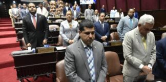 Diputados reconocen a Ramón Orlando por sus 50 años de trayectoria artística