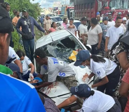 Tres personas resultan heridas cerca de estación de combustibles en Hato Mayor tras ser atropelladas.
