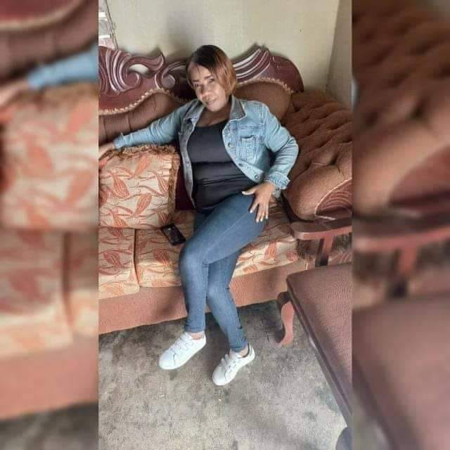 Una agente de la policía hiere de una puñalada a una mujer en el sector de Santa Fe.