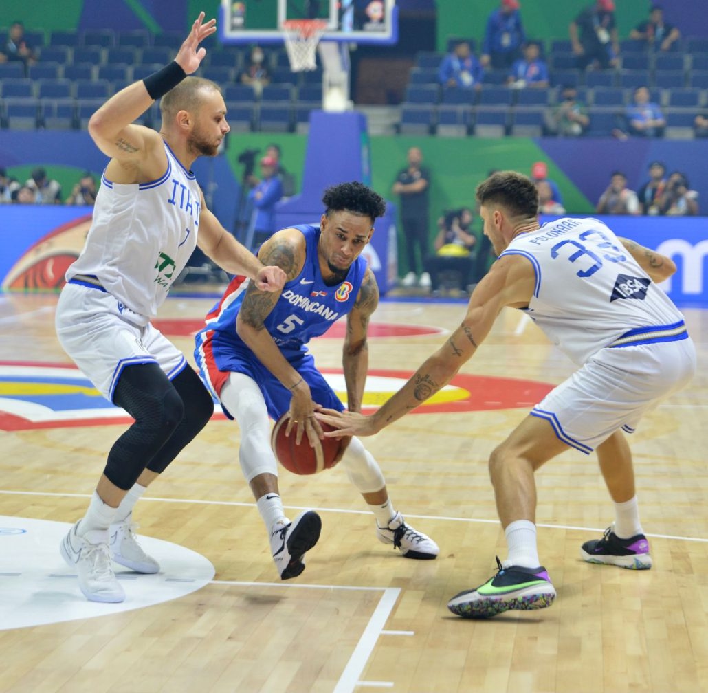 Selección dominicana vence a Italia en el Campeonato Mundial de Baloncesto FIBA 2023