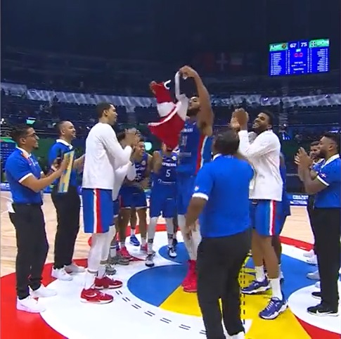 República Dominicana avanza a la siguiente ronda como líder del Grupo A del Mundial de Baloncesto