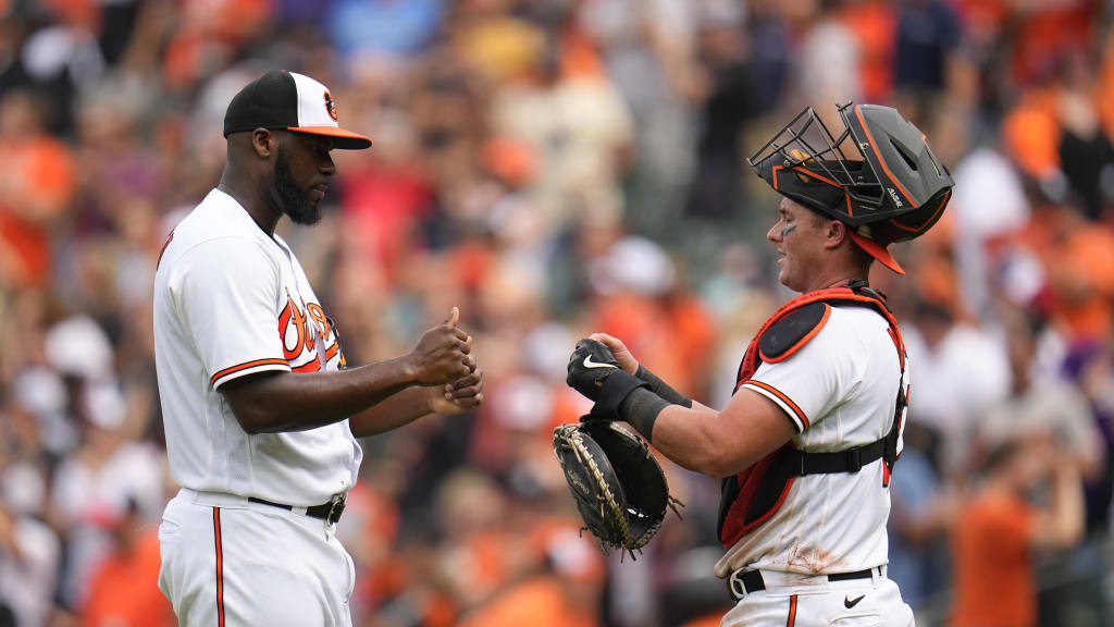 MLB: Orioles derrotan Astros y evitan barrida