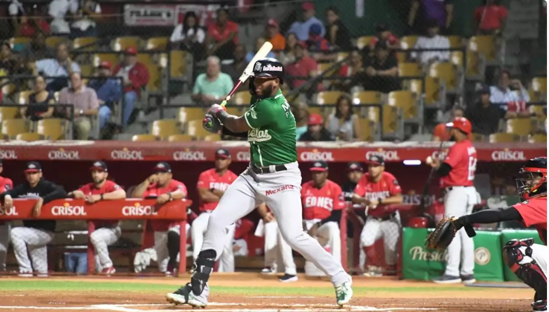 Estrellas Orientales rompen la sequia y le ganan a los Leones