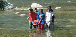 Adolescente de 16 años perdió la vida mientras compartía con amiguitos en un río de Higüey