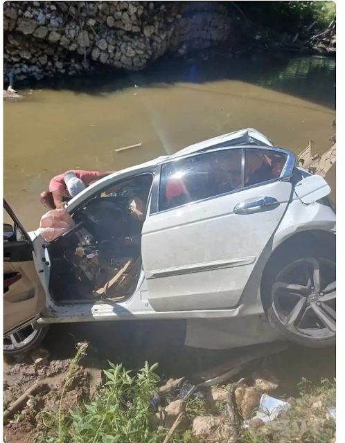 4 heridos en accidente donde Yipeta cayo en el puente Caracol en Punta Cana-Uvero Alto.