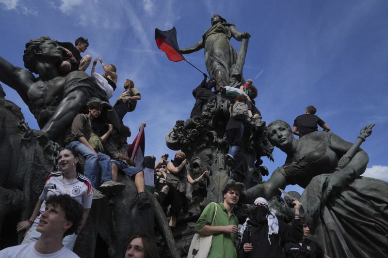 Incidentes y detenidos en manifestaciones en Francia por el Día del Trabajador