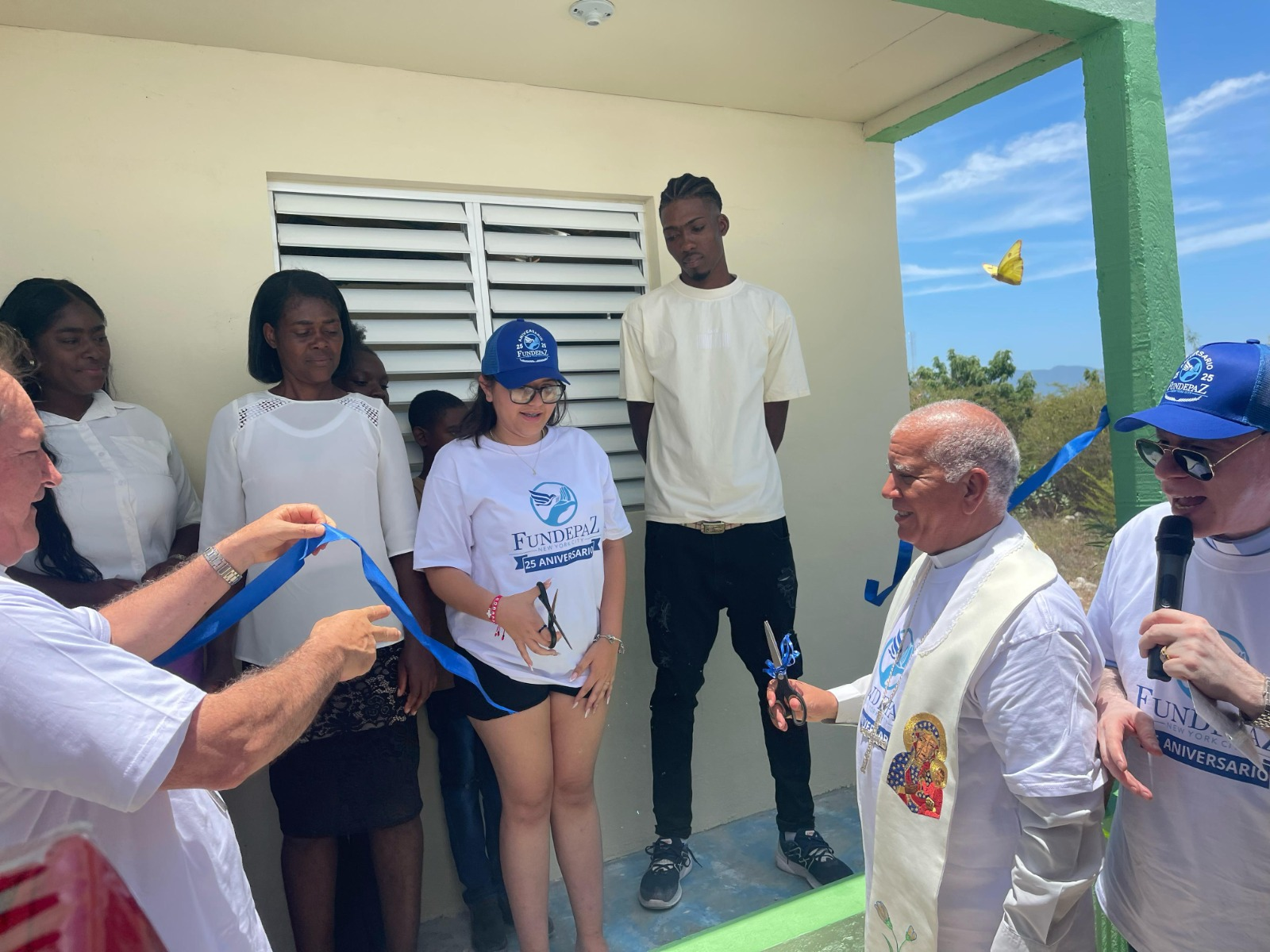 Diócesis de Barahona entrega 20 viviendas a familias de escasos recursos