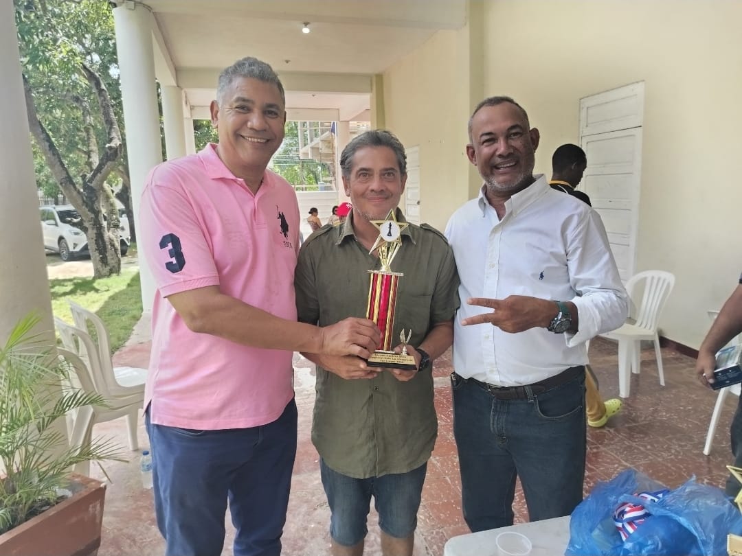 Federico Ciurlanti se corona campeón del torneo regional Este Blitz en Higüey