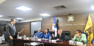 JCE da apertura a sobre B y da a conocer propuesta de oferente para emisión de la nueva cédula