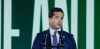 Senador Omar Fernández rinde cuentas de su primer año de gestión