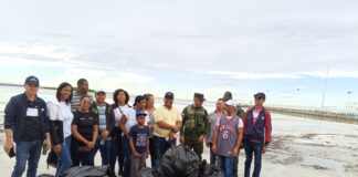 desarrollan jornada de limpieza en Boca Chica en el marco del Día Internacional de Limpieza de Playas