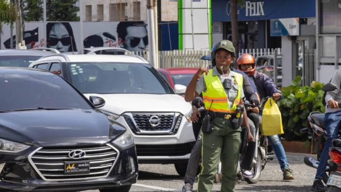No se comprarán los pitos millonarios DGCP suspende procedimiento de compra