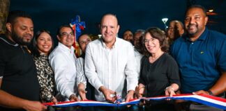 Alcalde entrega Parque Infantil Habitacional Las Charcas con inversión superior a RD$ 9.6 millones
