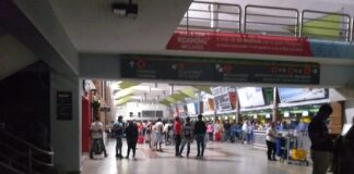 Aún persiste apagón en el AILA; Aerodom estima que en dos horas se solucionará
