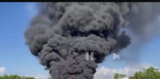 Se incendia camión tanquero de combustible en la Circunvalación Santo Domingo