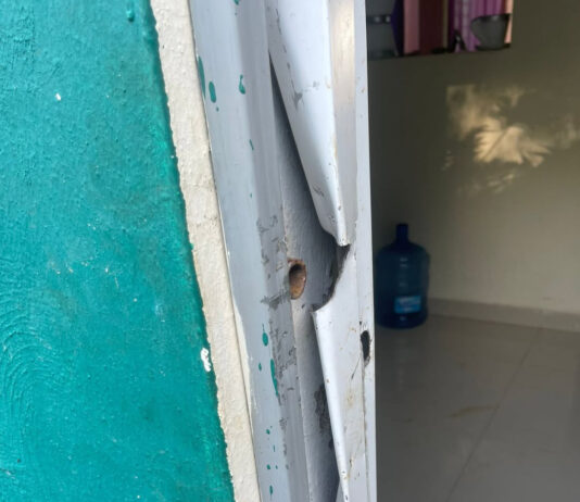 Ladrones sustraen pertenencias de una residencia en Quisqueya