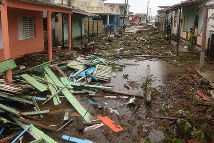 Jamaica reporta tres muertes por labores preventivas ante el paso del huracán Melissa