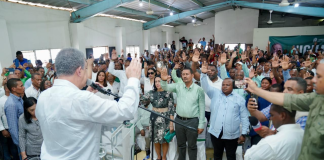 Leonel juramenta exdirigentes del PRM y PLD que se suman a la FP en San Cristóbal