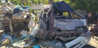 Hasta el momento 14 heridos en choque entre minibús escolar y un camión