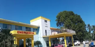 Hospitalizan varios estudiantes de Liceo Nocturno en Sabana de la Mar