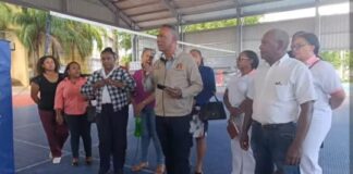 APMAES realiza reunión con padres de estudiantes afectados por limitación de docencia de la ADP en el Liceo Alberto Byas