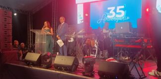 La clínica de medicina familiar Dr. Franklin Peña realiza su tradicional fiesta junto a todo el personal en la celebración de su trigésimo quinto aniversario