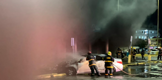 Incendio en tienda de electrodomésticos en Villa Mella provoca colapso parcial