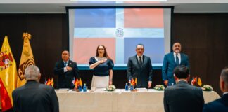 Comisión de la JCE recibe propuestas de aspirantes a miembros de las OCLEE en Europa