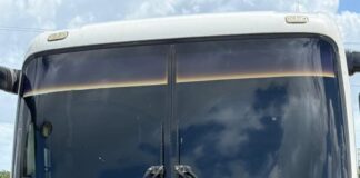 Menor resulta lesionado tras ser atropellado por autobús en El Seibo