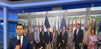 Estados Unidos impulsa el liderazgo dominicano tras programas de intercambio y becas