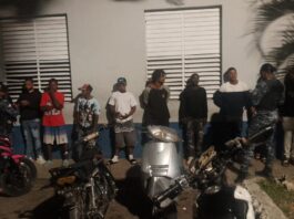 PN retiene 15 motocicletas y detiene 10 personas por carreras clandestinas y calibrar en las vías públicas de SPM