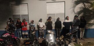 PN retiene 15 motocicletas y detiene 10 personas por carreras clandestinas y calibrar en las vías públicas de SPM