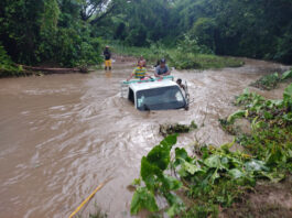 En el Seibo y otras localidades del Este las lluvias también causan inundaciones