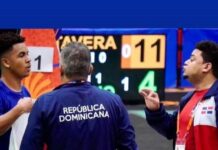 Un joven entrenador busca resurgir del bádminton en RD