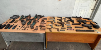 Ocupan arsenal con subametralladoras Uzi y arrestan a hombre en Barahona