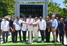 Ministerio de Turismo deja iniciada construcción plaza de vendedores en playa Teco de Maimón