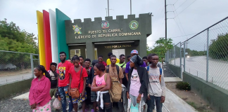 Ejército detiene minibús con 21 haitianos indocumentados en San Juan