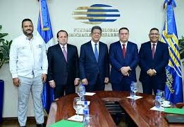 Gobierno se reúne con Leonel Fernández en busca de consenso nacional ante efectos de la crisis global