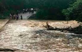 Intensas lluvias registradas en las últimas horas en Hato Mayor provocan desbordamiento del arroyo Porquero