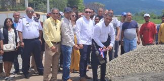 Alcalde de Las Charcas de Azua, inicia construcción de aceras y contenes; esto tras rendir cuentas