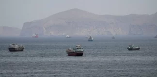 Irán reporta tránsito de 25 embarcaciones por el estrecho de Ormuz en medio de tensión regional