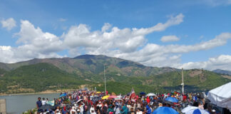 Multitud protesta contra proyecto minero en San Juan